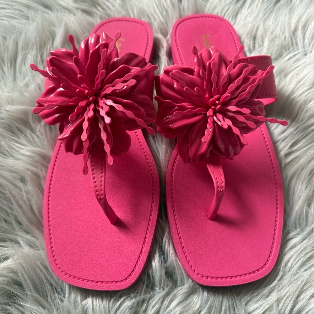 LARROUDE Hibiscus Flat Sandals in Pink Size 8/9 NWOB